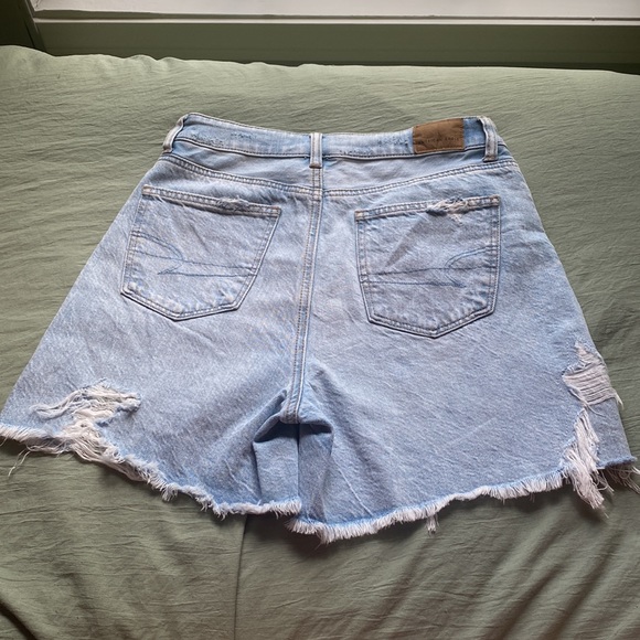 American Eagle Distressed Baggy Mom Shorts — Size 0!! - Picture 8 of 11